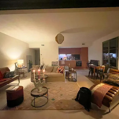 Apartamento Spacieux Avec Terrasse En Centre D'uzes *