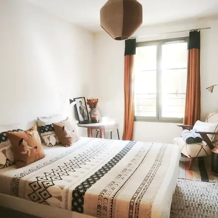 Appartamento Spacieux Avec Terrasse En Centre D'uzès