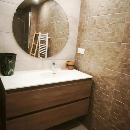 Appartamento Spacieux Avec Terrasse En Centre D'uzès