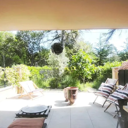 Appartamento Spacieux Avec Terrasse En Centre D'uzès *
