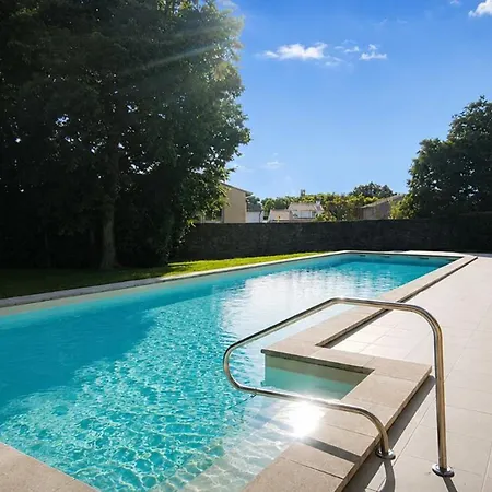 Appartamento Spacieux Avec Terrasse En Centre D'uzès *